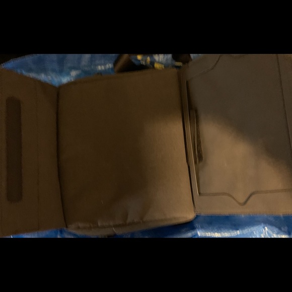 iPad Mini Crossbody Carry Bag - Picture 3 of 6